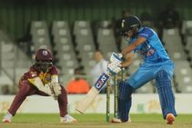 IND W vs WI W: ಮಂದಾನ, ಕೌರ್ ಭರ್ಜರಿ ಅರ್ಧಶತಕ: ವೆಸ್ಟ್ ಇಂಡೀಸ್ ವಿರುದ್ಧ 56 ರನ್‌ಗಳ ಭರ್ಜರಿ ಜಯ