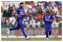 ಭಾರತ vs ನ್ಯೂಜಿಲೆಂಡ್: ಅದ್ಭುತ ಫಾರ್ಮ್‌ನಲ್ಲಿರುವ ಸಿರಾಜ್, ಶಮಿ ಅಂತಿಮ ಪಂದ್ಯದಿಂದ ಹೊರಗುಳಿದಿದ್ದು ಯಾಕೆ?