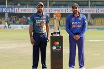 IND vs SL 1st ODI : ಟಾಸ್ ಗೆದ್ದ ಶ್ರೀಲಂಕಾ ಬೌಲಿಂಗ್ ಆಯ್ಕೆ, ಸೂರ್ಯಗೆ ಇಲ್ಲ ಸ್ಥಾನ: ಪ್ಲೇಯಿಂಗ್ XI, ಪಿಚ್ ವರದಿ