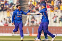 IND vs SL: ಕ್ರಿಕೆಟ್‌ನಲ್ಲಿ ಈ ಸಾಧನೆ ಮಾಡಿದ 23ನೇ ಭಾರತೀಯ ಬೌಲರ್ ಎನಿಸಿದ ಕುಲದೀಪ್ ಯಾದವ್