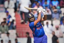 IND Vs NZ 1st ODI: ಧೋನಿ ದಾಖಲೆ ಧೂಳಿಪಟ, ಇತಿಹಾಸ ನಿರ್ಮಿಸಿದ ಹಿಟ್‌ಮ್ಯಾನ್ ರೋಹಿತ್