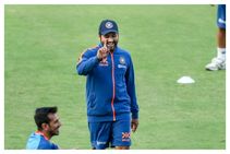 ಟಾಸ್ ಗೆದ್ದು ಯಾವುದು ಆಯ್ಕೆ ಮಾಡಿಕೊಳ್ಳಬೇಕೆಂಬುದನ್ನೇ ಮರೆತ ರೋಹಿತ್!: ತಮಾಷೆಯ ವಿಡಿಯೋ