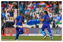 Ind vs NZ 1st ODI : ಶುಬ್ಮನ್ ಗಿಲ್ ದ್ವಿಶತಕದ ಅಬ್ಬರ: ನ್ಯೂಜಿಲೆಂಡ್ ಗೆಲುವಿಗೆ ಬೃಹತ್ ಗುರಿ