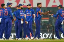 IND vs SL 1st ODI : ನಾಯಕ ದಸುನ್ ಶನಕ ಹೋರಾಟ ವ್ಯರ್ಥ, 67 ರನ್‌ಗಳ ಭರ್ಜರಿ ಜಯ ಸಾಧಿಸಿದ ಟೀಂ ಇಂಡಿಯಾ