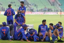 IND Vs NZ ODI: ವಿಶ್ವದ ನಂಬರ್ 1 ಏಕದಿನ ತಂಡದ ಎದುರು ಸರಣಿ: ಮೊದಲ ಪಂದ್ಯಕ್ಕಾಗಿ ಹೈದರಾಬಾದ್‌ಗೆ ಬಂದ ಭಾರತ ತಂಡ