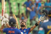 IND vs SL: ಶ್ರೀಲಂಕಾ ವಿರುದ್ಧ 'ವಿರಾಟ ರೂಪಂ'; ಏಕದಿನ ರನ್ ಗಳಿಕೆಯಲ್ಲಿ ಜಯವರ್ಧನೆ ಹಿಂದಿಕ್ಕಿದ ಕಿಂಗ್ ಕೊಹ್ಲಿ