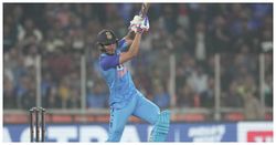 ಅಹ್ಮದಾಬಾದ್‌ನಲ್ಲಿ ಶುಬ್ಮನ್ ಅಬ್ಬರ: ಅಪರೂಪದ ಸಾಧನೆ ಮಾಡಿದ ಗಿಲ್