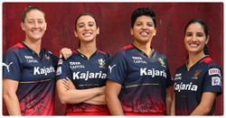 WPL 2023 RCB Jersey : ಪ್ರಪ್ರಥಮ ಆವೃತ್ತಿಗೆ ಆರ್‌ಸಿಬಿ ತಂಡದ ಜರ್ಸಿ ಬಿಡುಗಡೆ