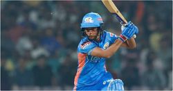 WPL 2023: ಮೊದಲ ಪಂದ್ಯದಲ್ಲಿ ಕೌರ್ ಅಬ್ಬರ: ಗುಜರಾತ್‌ಗೆ ಬೃಹತ್ ಗುರಿ ನೀಡಿದ ಎಂಐ