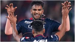 IPL 2023 RCB vs DC: ಮೊದಲ ಪಂದ್ಯದಲ್ಲೇ ಮಿಂಚಿದ ಕನ್ನಡಿಗ ವೈಶಾಕ್ ವಿಜಯ್‌ಕುಮಾರ್