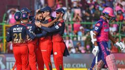 RCB vs RR: 59 ರನ್‌ಗಳಿಗೆ ರಾಜಸ್ಥಾನ್ ಆಲ್‌ಔಟ್; ಪ್ರಚಂಡ ಗೆಲುವು ಸಾಧಿಸಿ ಪ್ಲೇಆಫ್ ಆಸೆ ಉಳಿಸಿಕೊಂಡ ಆರ್‌ಸಿಬಿ