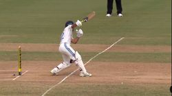 ರಿಷಭ್ ಪಂತ್ ಬ್ಯಾಟ್‌ನಿಂದ ಒಂದೇ ಕೈಯಲ್ಲಿ ಸಿಕ್ಸರ್ ಬಾರಿಸಿದ ಇಶಾನ್ ಕಿಶನ್; ವಿಡಿಯೋ