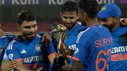 IND vs AUS: ಭಾರತದ ಸಂಪ್ರದಾಯ ಮುಂದುವರೆಸಿ ಎಲ್ಲರ ಮೆಚ್ಚುಗೆಗೆ ಪಾತ್ರರಾದ ಸೂರ್ಯಕುಮಾರ್ ಯಾದವ್!