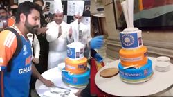 ಐಟಿಸಿ ಮೌರ್ಯ ಹೋಟೆಲ್‌ನಲ್ಲಿ ವಿಶೇಷ 'ಟಿ20 ವಿಶ್ವಕಪ್ ಟ್ರೋಫಿ' ಕೇಕ್ ಕತ್ತರಿಸಿದ ಟೀಮ್ ಇಂಡಿಯಾ