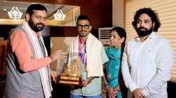 ಟಿ20 ಚಾಂಪಿಯನ್‌ ಯುಜ್ವೇಂದ್ರ ಚಹಾಲ್‌ಗೆ ಸನ್ಮಾನಿಸಿದ ಹರಿಯಾಣ ಸಿಎಂ