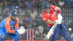 IPL 2025 : ಇಂಗ್ಲೆಂಡ್‌ ಆಲ್‌ರೌಂಡರ್‌ ಆಟ ಕಂಡು RCB ಫ್ಯಾನ್ಸ್‌ ಫುಲ್‌ ಖುಷ್