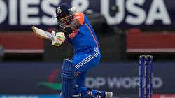 4 ಸಿಕ್ಸರ್ ಬಾರಿಸುತ್ತಲೇ ವಿಶಿಷ್ಠ ದಾಖಲೆ ಬರೆಯಲಿರುವ ಸೂರ್ಯ