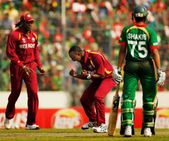 വിന്‍ഡീസ് പട കടുവകള്‍ക്ക് കുഴി തോണ്ടി