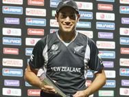 പാക്കിനെ ടെയ്‌ലര്‍ തുന്നിക്കെട്ടി