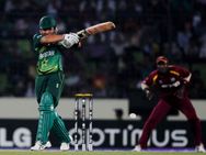 പാക് കൊടുങ്കാറ്റ് സെമിയിലേക്ക്