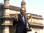 കപ്പ് നേടി; ധോണി തലമൊട്ടയടിച്ചു