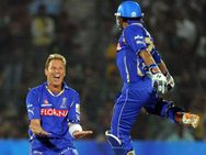 സ്പിന്നില്‍ കുരുങ്ങി കൊമ്പന്‍മാര്‍ വീണു