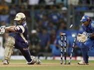 മുംബൈ മുന്നോട്ട് കൊല്‍ക്കത്ത പുറത്ത്