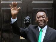 പെലെ വീണ്ടും പന്തു തട്ടി