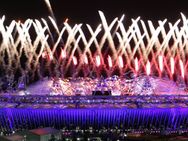 ലോകകായികമാമാങ്കത്തിന് തിരിതെളിഞ്ഞു