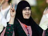 പിന്‍മാറല്‍ ഭീഷണി ഫലിച്ചു;ശിരോവസ്‌ത്രം അണിയാം