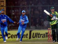 ഇന്ത്യയ്ക്ക് പാകിസ്താനെതിരേ 10 റണ്‍സ് വിജയം