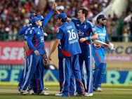 ഇംഗ്ലണ്ടിന് ഏഴുവിക്കറ്റ് ജയം