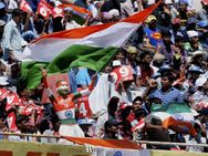 ത്രിവര്‍ണ പതാകയ്ക്ക് ക്രിക്കറ്റില്‍ എന്ത്കാര്യം?