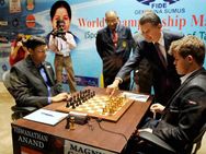 ലോക ചെസ്, ആദ്യമത്സരത്തില്‍ സമനില