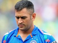 'കാവിലെ പാട്ടുമത്സരത്തില്‍' കാണാമെന്ന് ധോണി