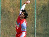 ശ്രീശാന്തിന് അര്‍ദ്ധ സെഞ്ചുറിയും നാല് വിക്കറ്റും