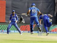 ഹസി ഫോമില്‍, മുംബൈ ജയിച്ചു, പക്ഷേ വൈകിപ്പോയി