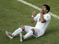 സുവാരസ് മാത്രമല്ല ലോകകപ്പില്‍ കടിച്ചത്