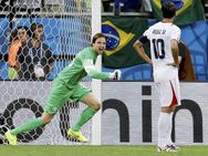 ദൈവം പകരക്കാരന്റെ രൂപത്തില്‍, ഹോളണ്ട് സെമിയില്‍