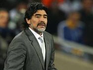 മെസ്സി ഗോള്‍ഡന്‍ ബോളിന് അര്‍ഹനല്ലെന്ന് മറഡോണ