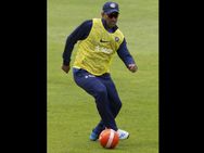 ആര്‍ക്കും വേണ്ടാത്ത റെക്കോര്‍ഡ് ധോണിയുടെ പേരില്‍?