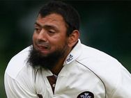 അജ്മലിനെ ബൗളിംഗ് പഠിപ്പിക്കാന്‍ സഖ്‌ലൈന്‍ മുഷ്താഖ്