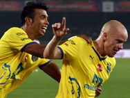 ഐഎസ്എല്‍: പൂനെയെ തോല്‍പിച്ച് കേരളം സെമിയില്‍...നന്ദി നന്തി