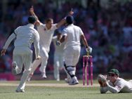 ഇന്ത്യ ഒന്നാമിന്നിംഗ്‌സില്‍ 475 ഓളൗട്ട്