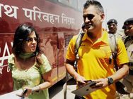 ലോകകപ്പിനിടെ ധോണിക്ക് ട്രക്കിംഗും മീന്‍പിടുത്തവും!