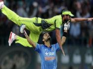 തോറ്റ പാകിസ്താനെ ഇങ്ങനെ കളിയാക്കാന്‍ പാടുണ്ടോ?