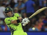 ജീവിതത്തിനും മരണത്തിനുമിടയില്‍ പാക് ക്രിക്കറ്റ് ടീം!