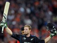 ഗുപ്ടിലിന് ഇരട്ട സെഞ്ച്വറി ,വെസ്റ്റ് ഇന്‍ഡീസിന് വിജയ ലക്ഷ്യം 394 റണ്‍സ്