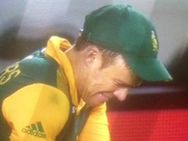 നായകന്‍ വില്ലനായി; കണ്ണീരോടെ ഡിവില്ലിയേഴ്‌സ്