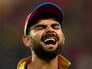 ഐപിഎല്‍: കോലിയും കാര്‍ത്തിക്കും അംപയറോട് ചൂടായി